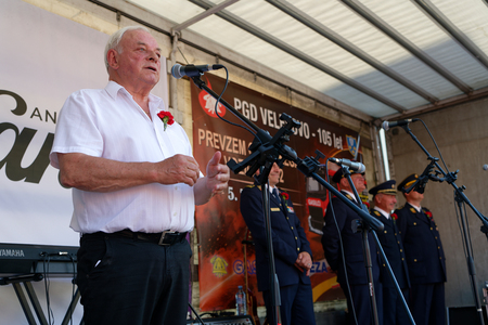 Župan Franc Čebulj je čestital gasilcem za jubilej in novo gasilsko vozilo